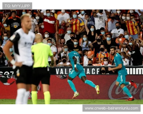 特巴斯与俱乐部关系紧张，西甲联盟内部矛盾公开化